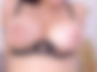 APRIL-ROSES's Live Sex Cam Show