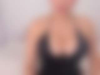 APRIL-ROSES's Live Sex Cam Show