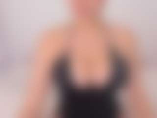APRIL-ROSES's Live Sex Cam Show