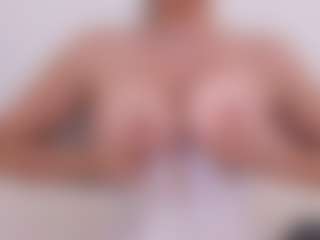 APRIL-ROSES's Live Sex Cam Show