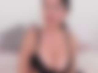 Spettacolo in cam dal vivo con APRIL-ROSES - Big Ass su Camsoda