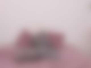 Live cam show with APRIL-ROSES - Flashing on Milfs Live