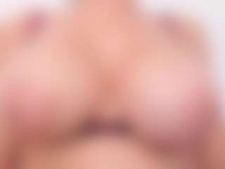 APRIL-ROSES's Live Sex Cam Show