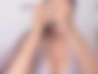 Live cam show with APRIL-ROSES - Skinny on Instabang