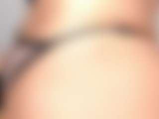 Live cam show with APRIL-ROSES - Big Ass on Camiplay Live