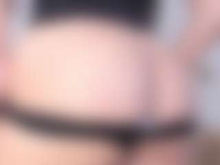 APRIL-ROSES's Live Sex Cam Show
