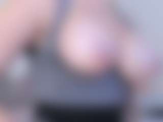 APRIL-ROSES's Live Sex Cam Show