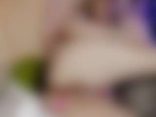 Live cam show with Nicole - Blonde Hair on CamwithHer