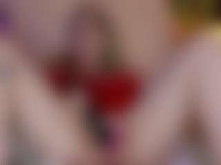 Nicole MILF webcam performer live streaming