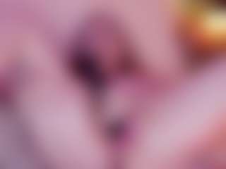 Live cam show with Nicole - Middle Aged on wildcum.com