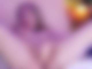 Live cam show with Nicole - Middle Aged on Camsoda