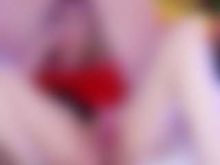 Live cam show with Nicole - Blonde Hair MILF on fapnchat