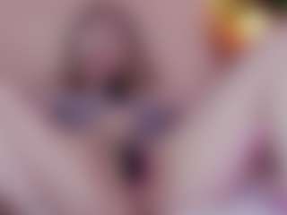 Live cam show with Nicole - Average on CamClone