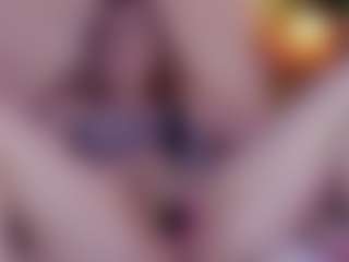 Live cam show with Nicole - Small Tits Mature on Camsoda