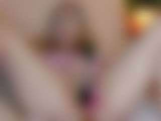 Nicole MILF webcam performer live streaming