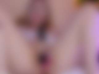 Live cam show with Nicole - Middle Aged on Big Tits
