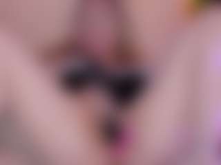 Live cam show with Nicole - Middle Aged on Cam Slut