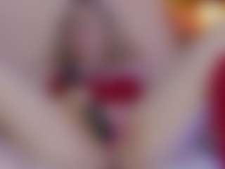 Nicole MILF webcam performer live streaming