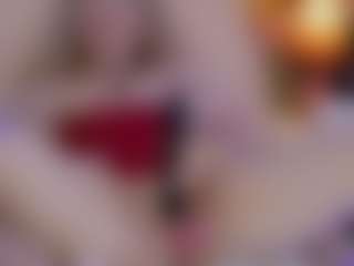 Live cam show with Nicole - Small Tits on Milfs Live