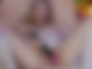 Live cam show with Nicole - Tease Blonde Hair on StripNow
