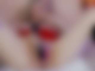 Live cam show with Nicole - Flirt MILF on eurowanks.com