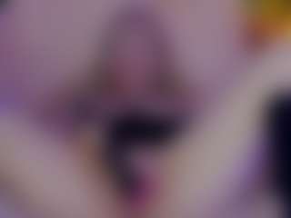Live cam show with Nicole - Blonde Hair Small Tits on Camming Site