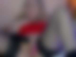 Nicole MILF webcam performer live streaming