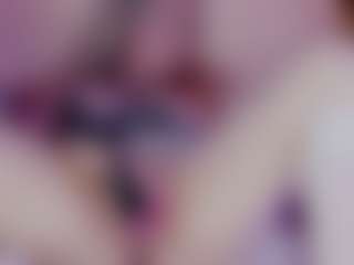 Live cam show with Nicole - Blonde Hair MILF on SinfulBabes