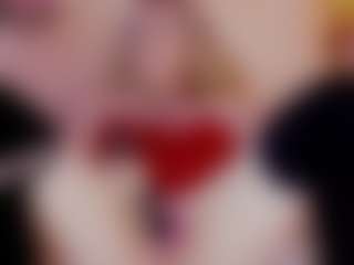 Nicole MILF webcam performer live streaming
