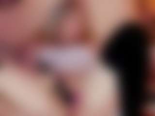 Live cam show with Nicole - Blonde Hair Middle Aged on Stripli.com
