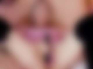 Live cam show with Nicole - Middle Aged on LiveSexCams6
