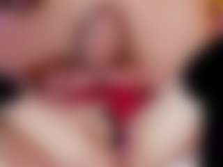Live cam show with Nicole - Blonde Hair Middle Aged on alttransgirls