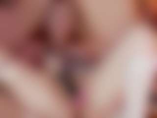 Live cam show with Nicole - Middle Aged on Dolls Live