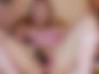 Live cam show with Nicole - Blonde Hair Middle Aged on sexytreat.net