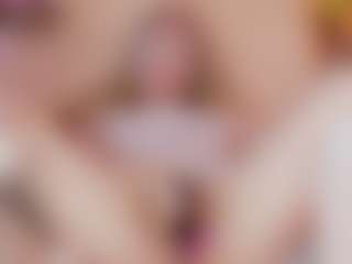 Live cam show with Nicole - Small Tits on luckytryst.com