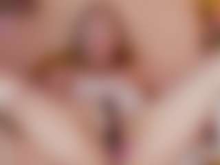 Live cam show with Nicole - Small Tits Mature on testsause.com
