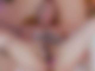 Live cam show with Nicole - Middle Aged on Camsoda
