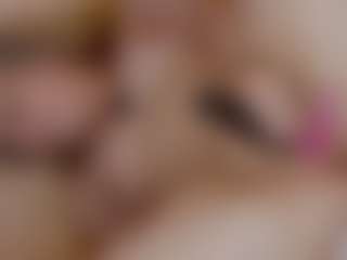 Live cam show with Nicole - Blue Eyes on liverealitysex.com