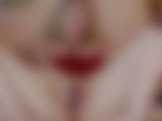 Live cam show with Nicole - Blonde Hair Small Tits on Hubzter Live