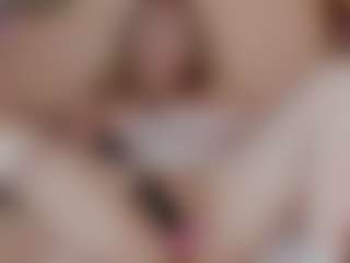 Live cam show with Nicole - Average on Camsoda