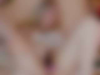 Live cam show with Nicole - Average on xDating