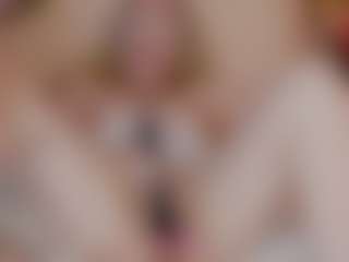 Nicole MILF webcam performer live streaming
