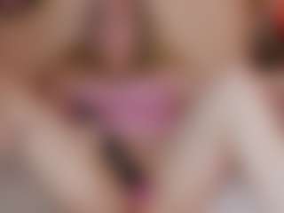 Live cam show with Nicole - Blonde Hair Middle Aged on xxxlivecams.org