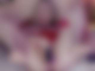 Live cam show with Nicole - Blonde Hair on CamClone