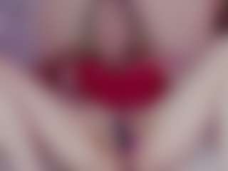 Nicole MILF webcam performer live streaming