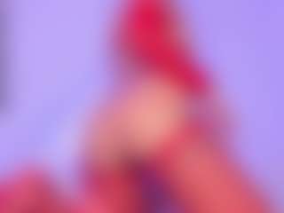 Live cam show with Powergirl Gwen - Lovense on livesuperchat.net
