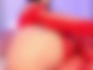 Live cam show with Powergirl Gwen - Squirt on Uber Horny