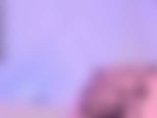 Live cam show with Powergirl Gwen - Twerk on Cam Slut