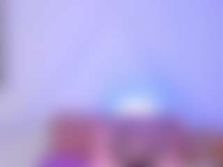 Live cam show with Powergirl Gwen - Long Hair on Gym Cam Girls