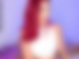 Live cam show with Powergirl Gwen - Dildo on Camiplay Live